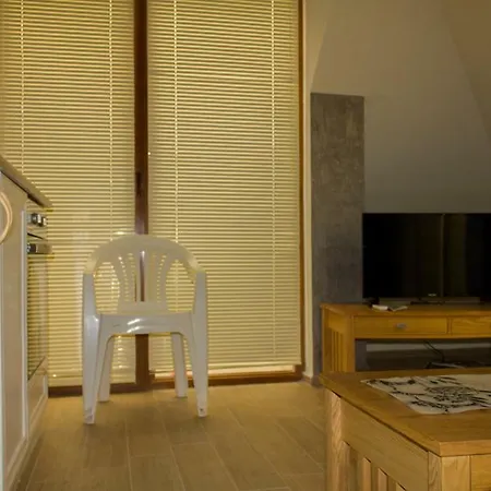 Appartement Тристаен Апартамент Влас 7 *